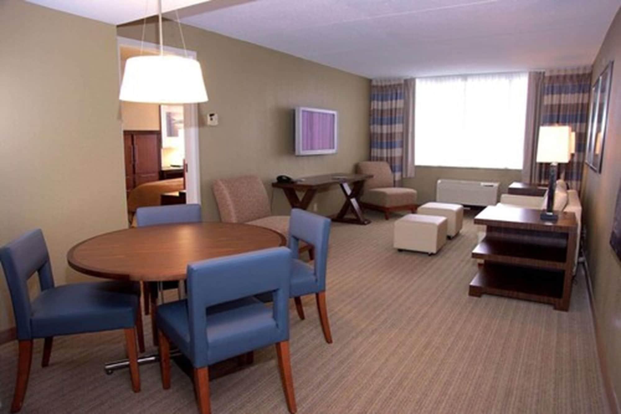 Doubletree By Hilton St. Louis At Westport Hotel Maryland Heights Ruang foto