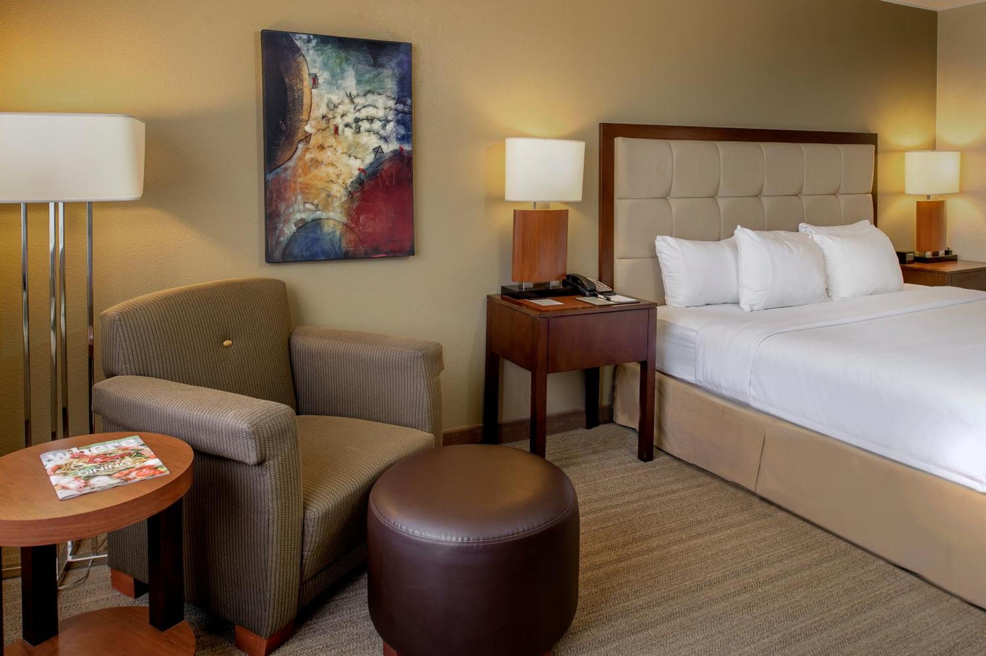 Doubletree By Hilton St. Louis At Westport Hotel Maryland Heights Bagian luar foto